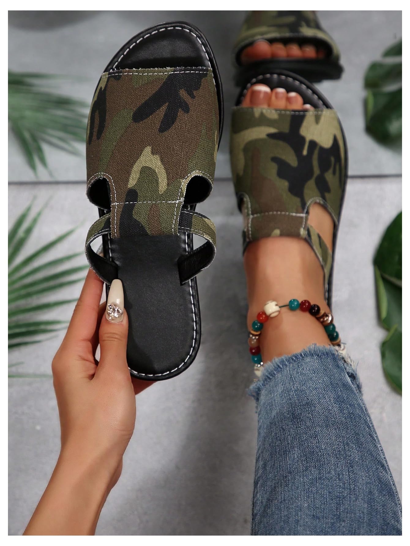 RoseSeek Women's Camo Print Beach Sandals Open Toe Flat Sandals Cut Out Vacation Slide Shoes
